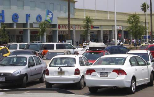 Ixtapaluca mall parking