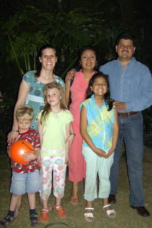 Shari and the kids with Osvaldo, Vero and Pamela